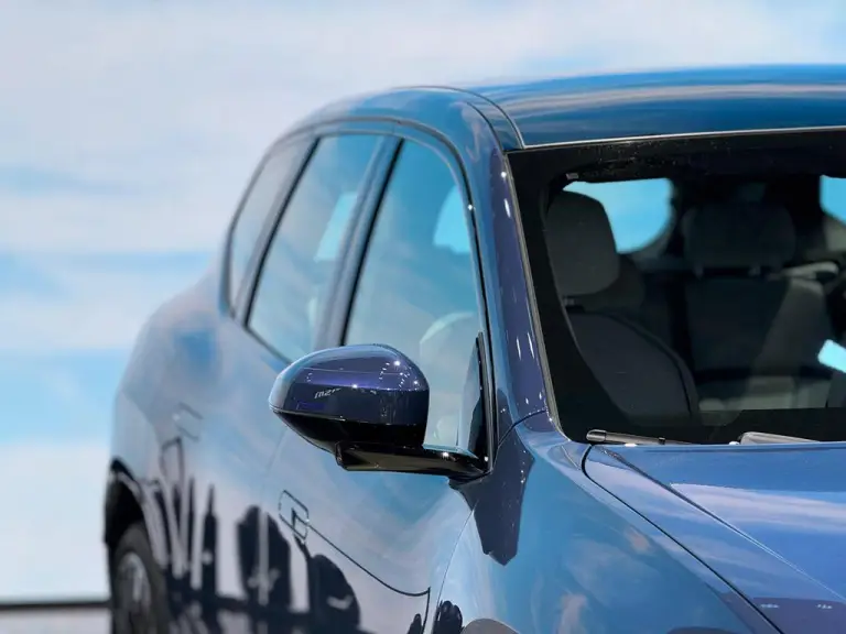 BMW iX3 - Salone di Monaco 2025 - 7