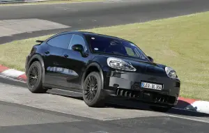 Porsche Cayenne Coupe Turbo GT 2027 - Foto spia 11-09-2025