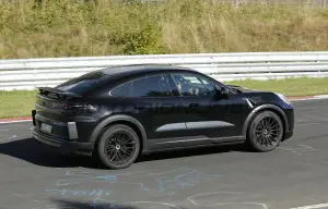 Porsche Cayenne Coupe Turbo GT 2027 - Foto spia 11-09-2025