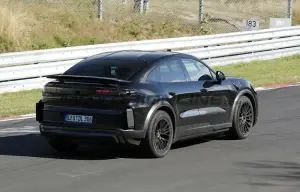 Porsche Cayenne Coupe Turbo GT 2027 - Foto spia 11-09-2025