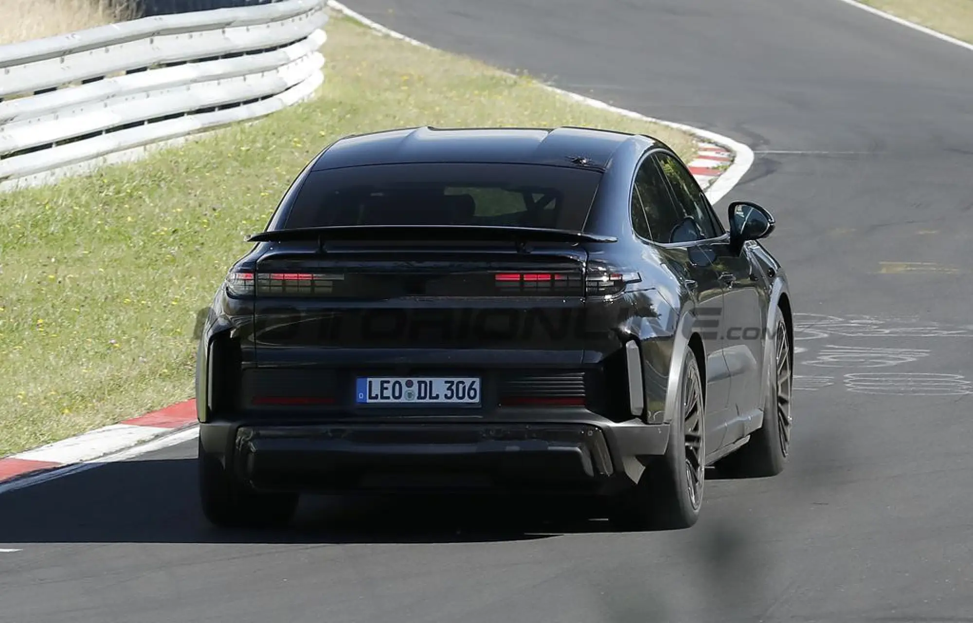 Porsche Cayenne Coupe Turbo GT 2027 - Foto spia 11-09-2025 - 14
