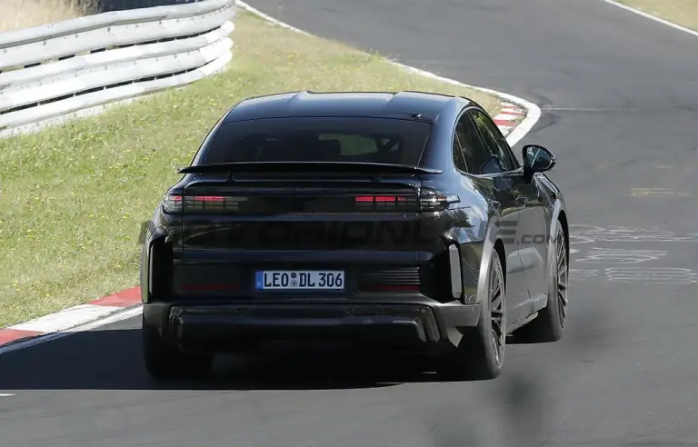 Porsche Cayenne Coupe Turbo GT 2027 - Foto spia 11-09-2025 - 14