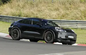 Porsche Cayenne Coupe Turbo GT 2027 - Foto spia 11-09-2025