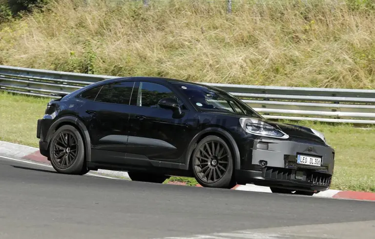 Porsche Cayenne Coupe Turbo GT 2027 - Foto spia 11-09-2025 - 7