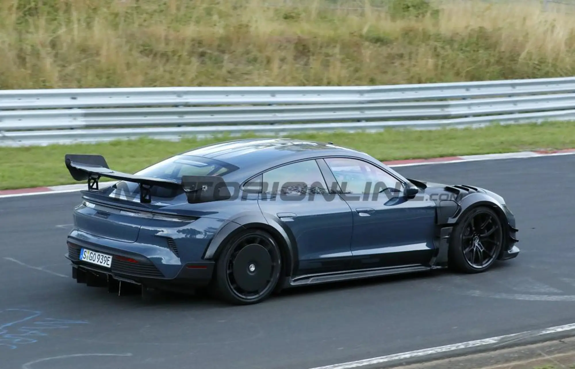 Porsche Taycan Turbo GT4 RS - Foto spia 12-09-2025 - 8