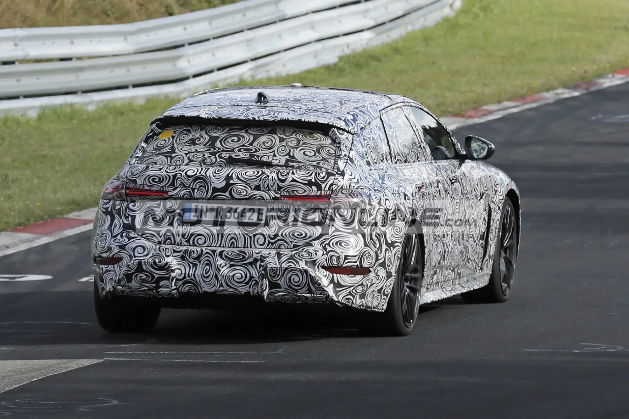 Audi RS6 e-tron Avant - Foto spia 12-9-2025 - 9