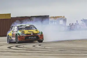 Volkswagen Polo - 50 anni video drift