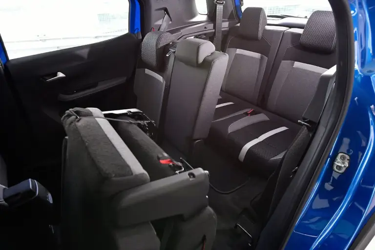 Opel Frontera GS a 7 posti - 1