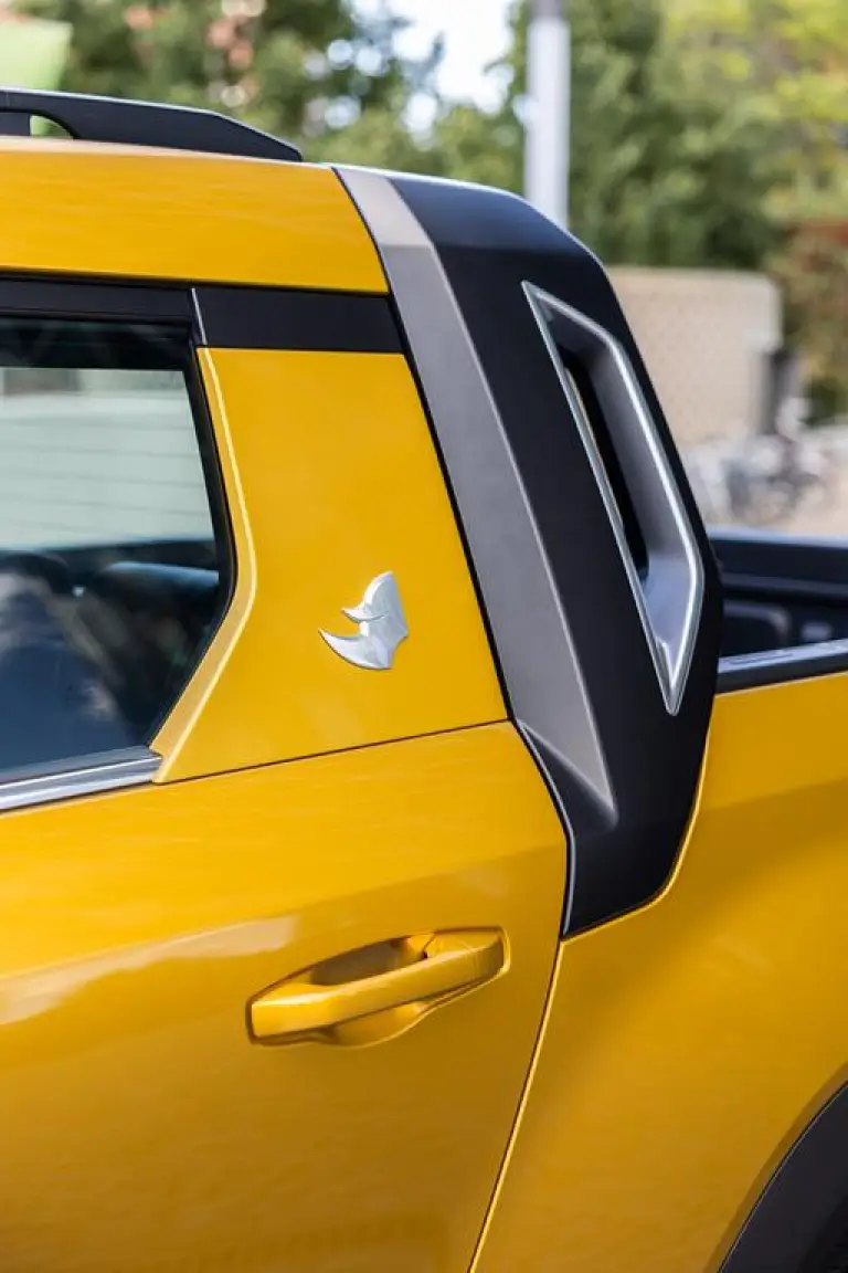 KGM Torres EVT Pick-up - 21