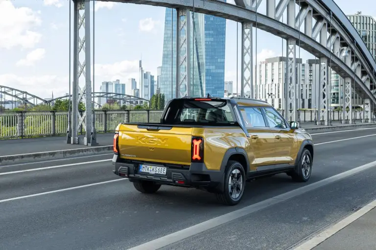 KGM Torres EVT Pick-up - 3