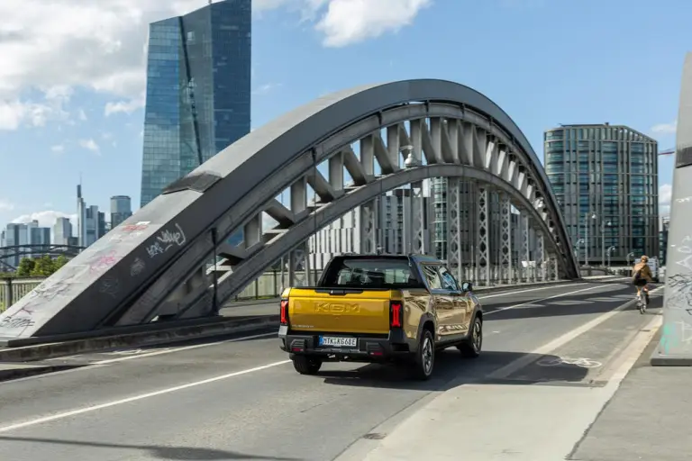 KGM Torres EVT Pick-up - 5