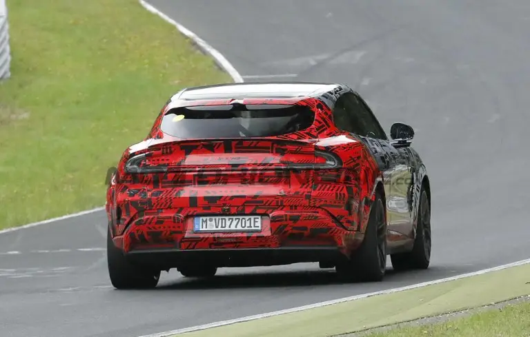 Xiaomi YU7 GT - Foto spia 18-09-2025 - 10