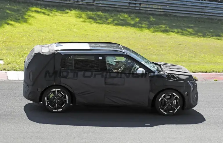 Kia EV3 GT - Foto spia 19-09-2025 - 4