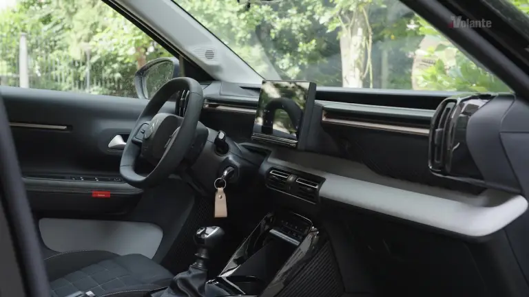 Volkswagen Tiguan e-hybrid 2025: prezzo, foto, dimensioni, allestimenti - 12