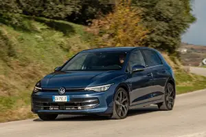 Volkswagen Golf 2025 e-hybrid (e non solo): prezzo, foto, dimensioni, allestimenti - 6
