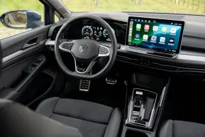 Volkswagen Golf 2025 e-hybrid (e non solo): prezzo, foto, dimensioni, allestimenti - 14