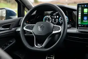 Volkswagen Golf 2025 e-hybrid (e non solo): prezzo, foto, dimensioni, allestimenti - 13