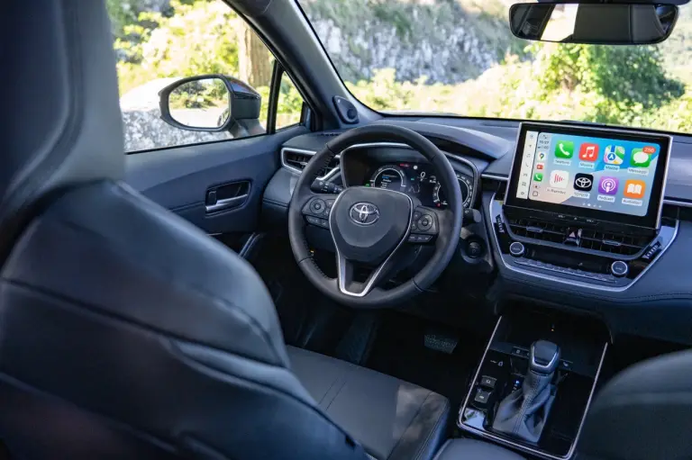 Toyota Corolla Cross 2025 - Foto dinamiche - 14
