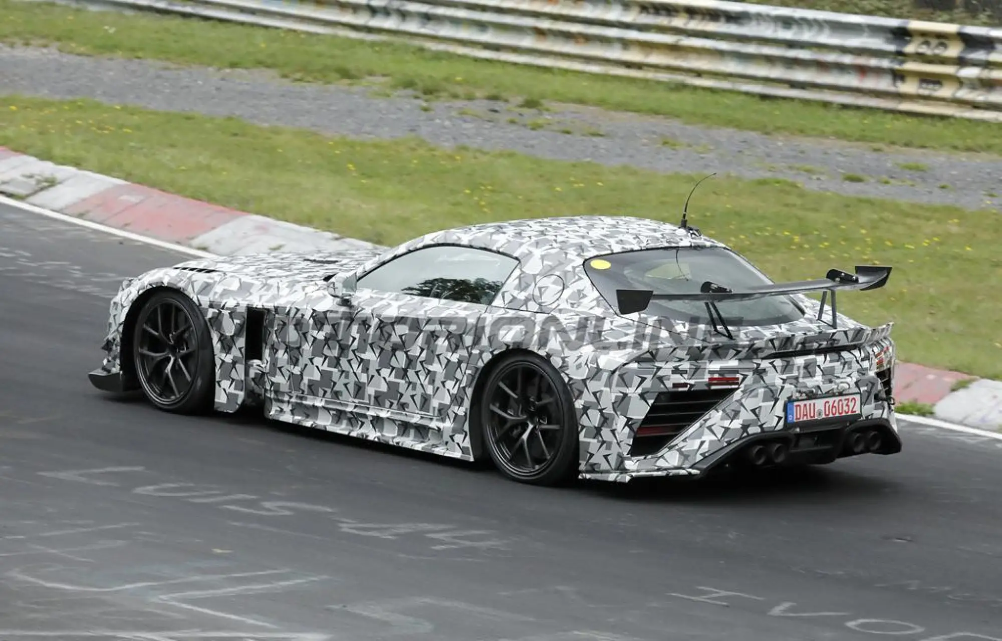 Lexus LFR 2026 - Foto spia 28-09-2025 - 7