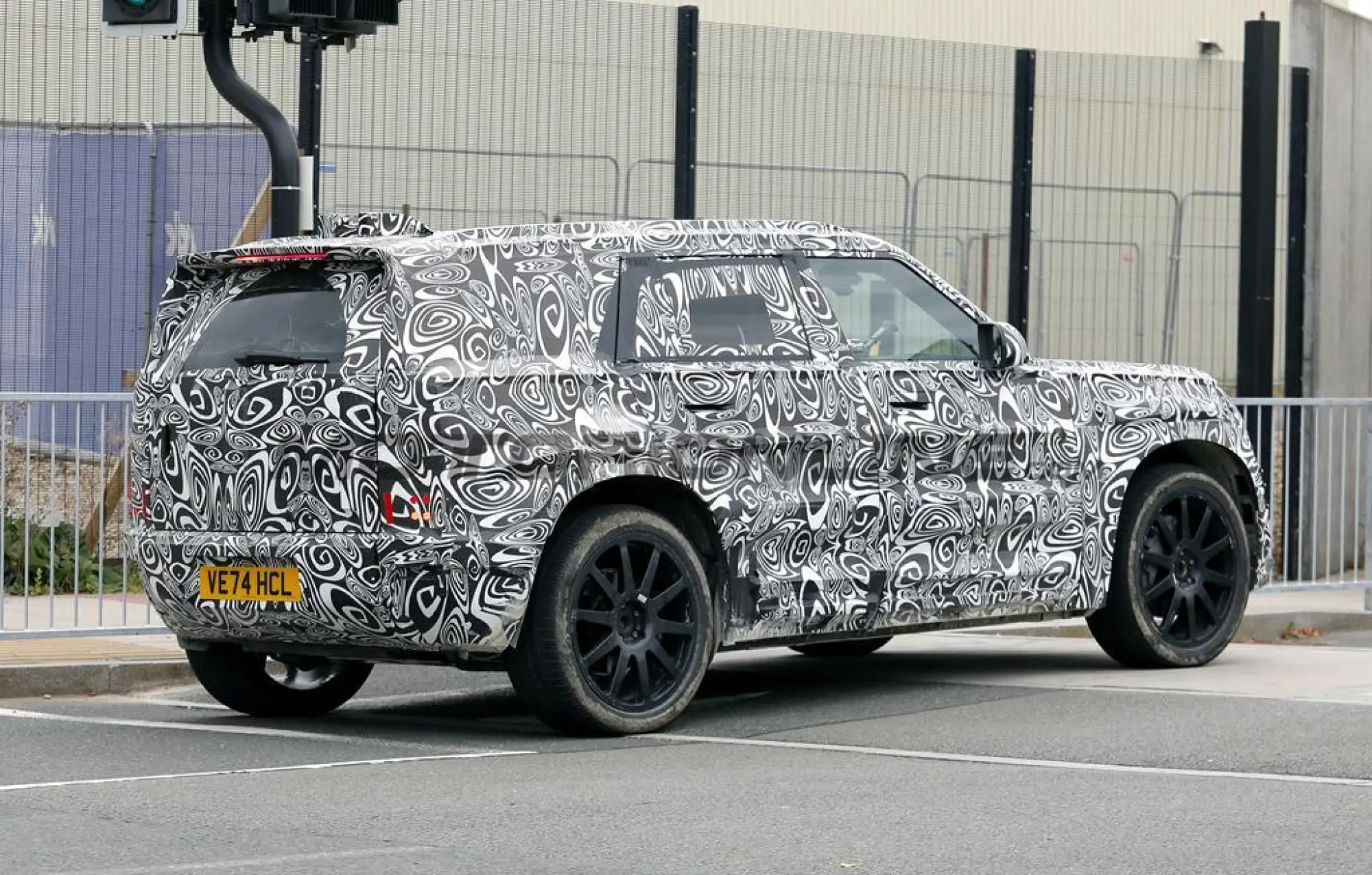 Land Rover Defender 80 - Foto spia 28-09-2025 - 8