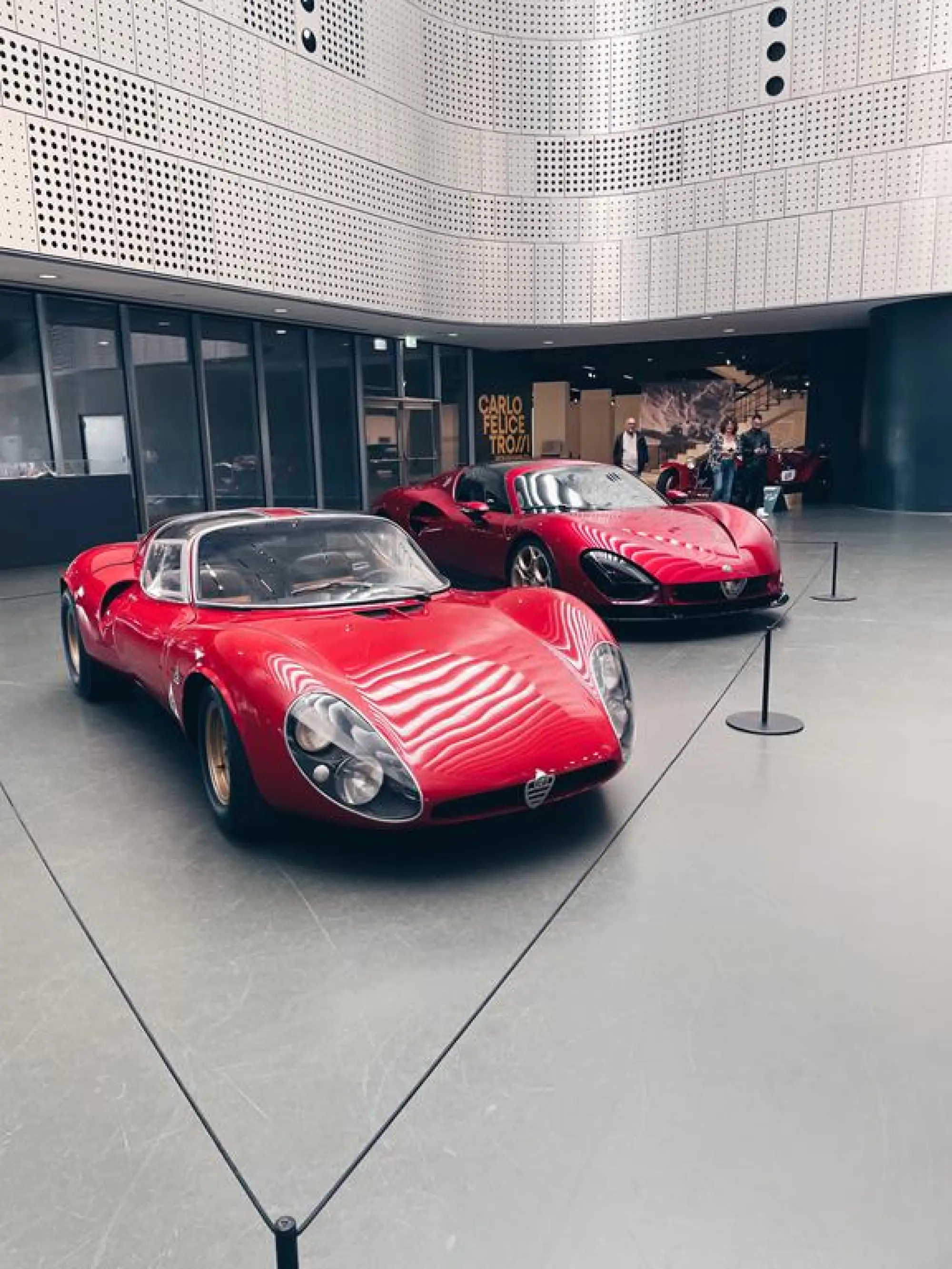 Alfa Romeo 33 Stradale - 9