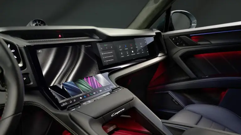 Porsche Cayenne Electric - Interni - 11