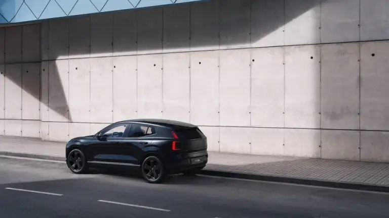 Volvo EX30 Black Edition - 6