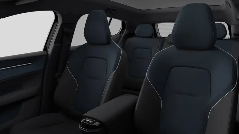 Volvo EX30 Black Edition - 4