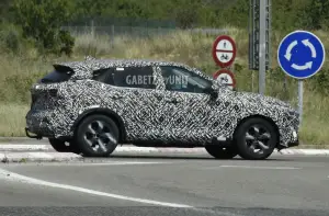 Nissan Qashqai e-Power 2026 - Foto spia 01-10-2025 - 4