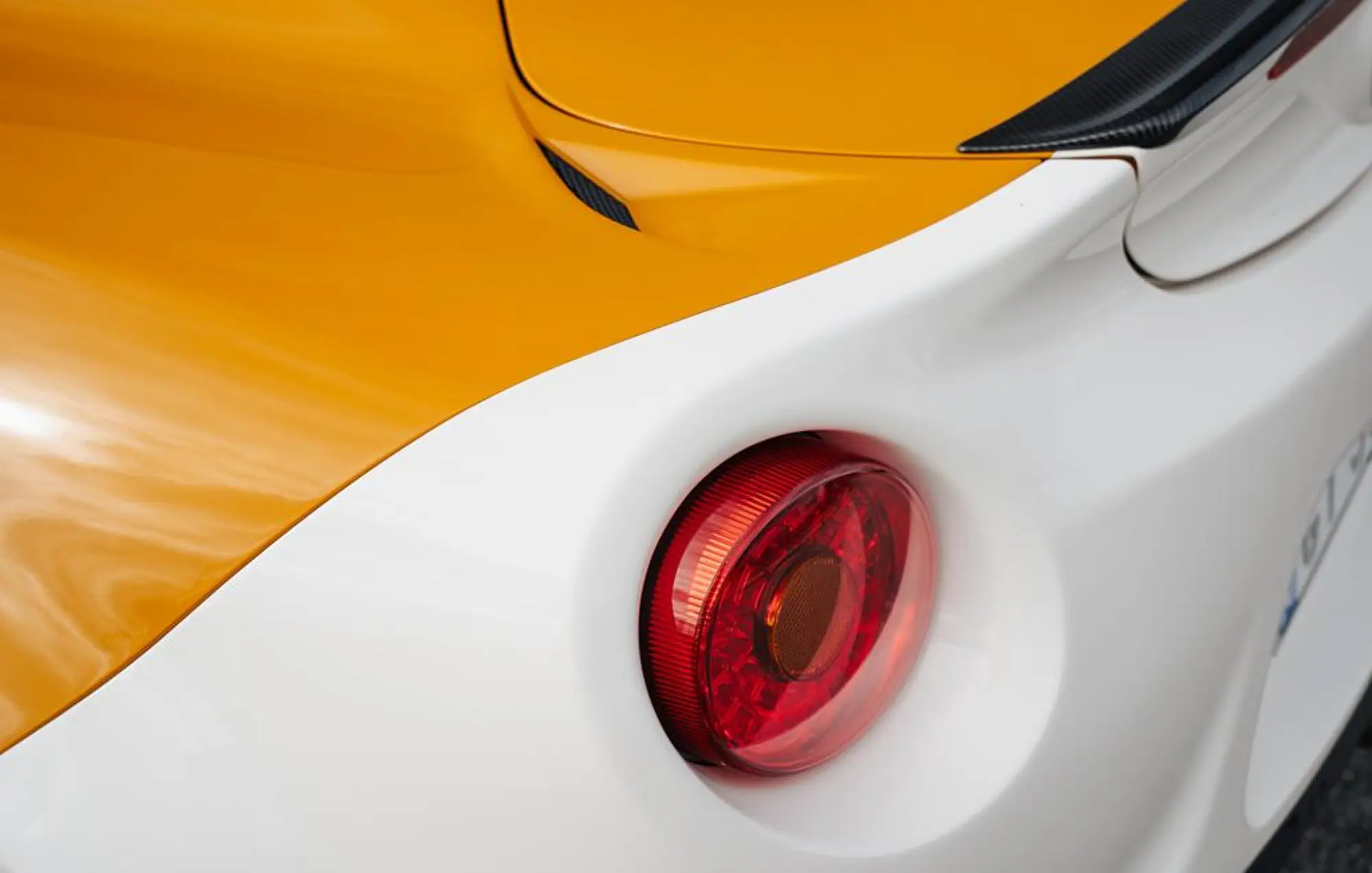 Alfa Romeo 4C Collezione GT Nicola Larini - 8