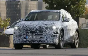 Mercedes GLA 2027 - Foto spia 03-10-2025