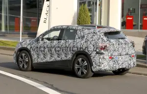 Mercedes GLA 2027 - Foto spia 03-10-2025 - 9