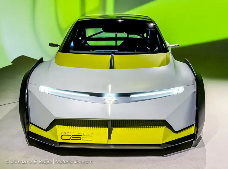 Opel Corsa GSE Vision Gran Turismo in Italia - 2