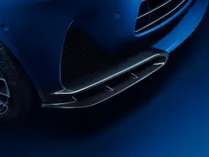Aston Martin DB12 S - 10