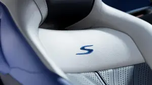 Aston Martin DB12 S - 21