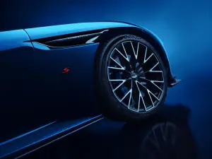 Aston Martin DB12 S - 6