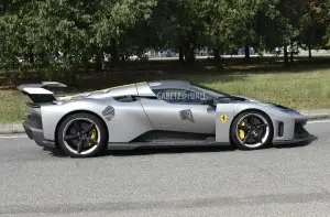 Ferrari F80 - Foto spia 08-10-2025 - 11