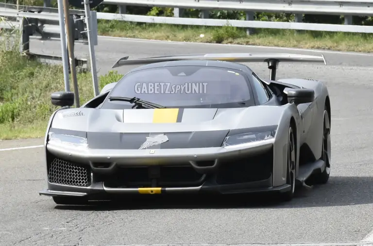 Ferrari F80 - Foto spia 08-10-2025 - 7