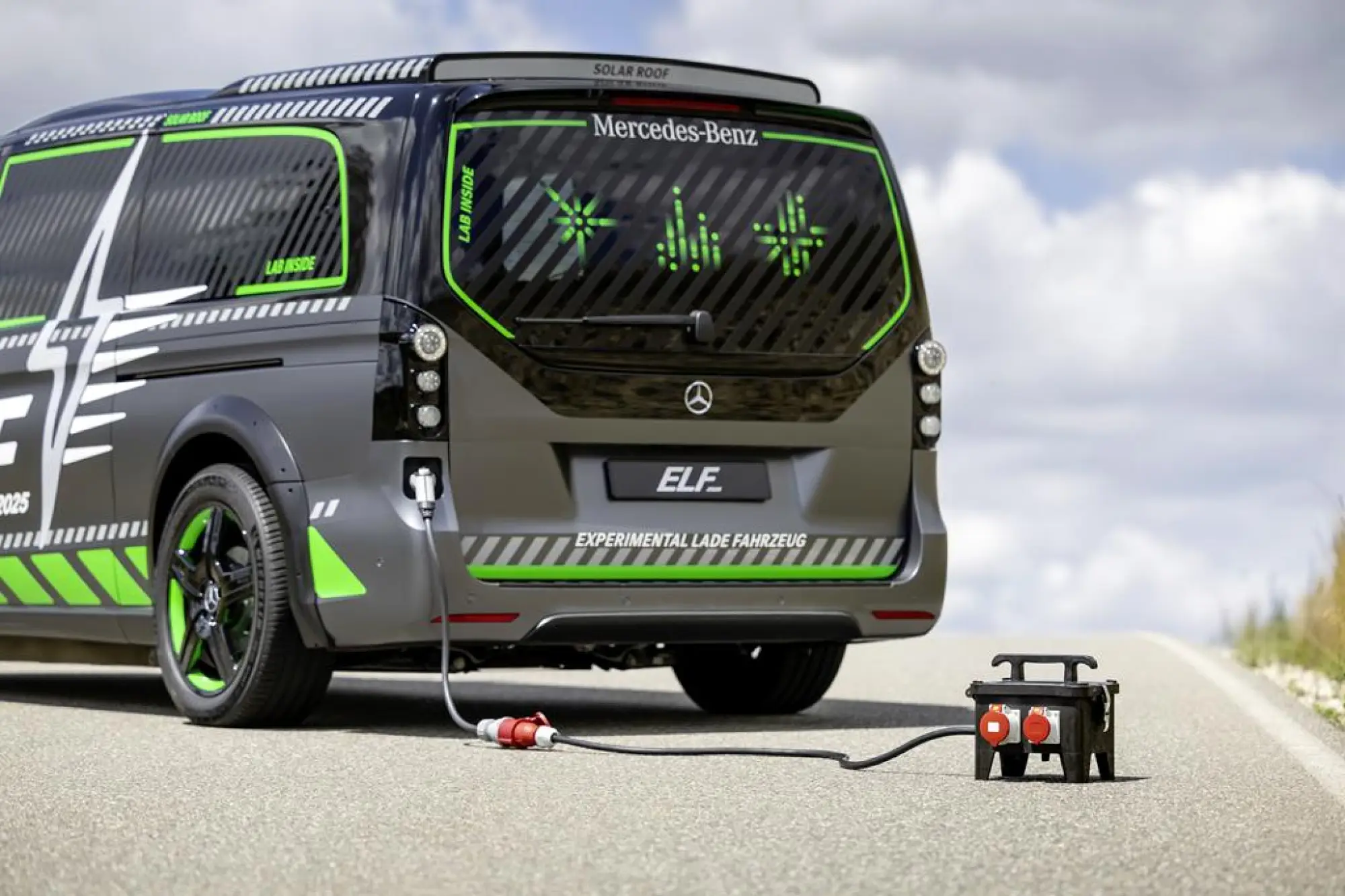 Mercedes ELF 2025 - 23
