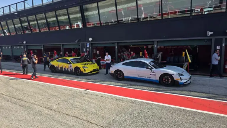 Porsche Taycan Rush 2025 - 3