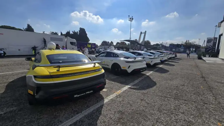 Porsche Taycan Rush 2025 - 7