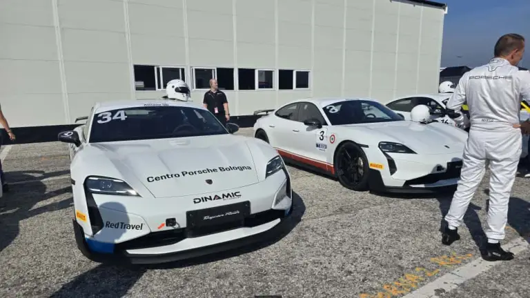 Porsche Taycan Rush 2025 - 5