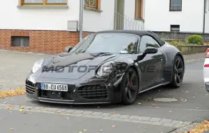 Porsche 911 Turbo Touring Cabrio - Foto spia 15-10-2025
