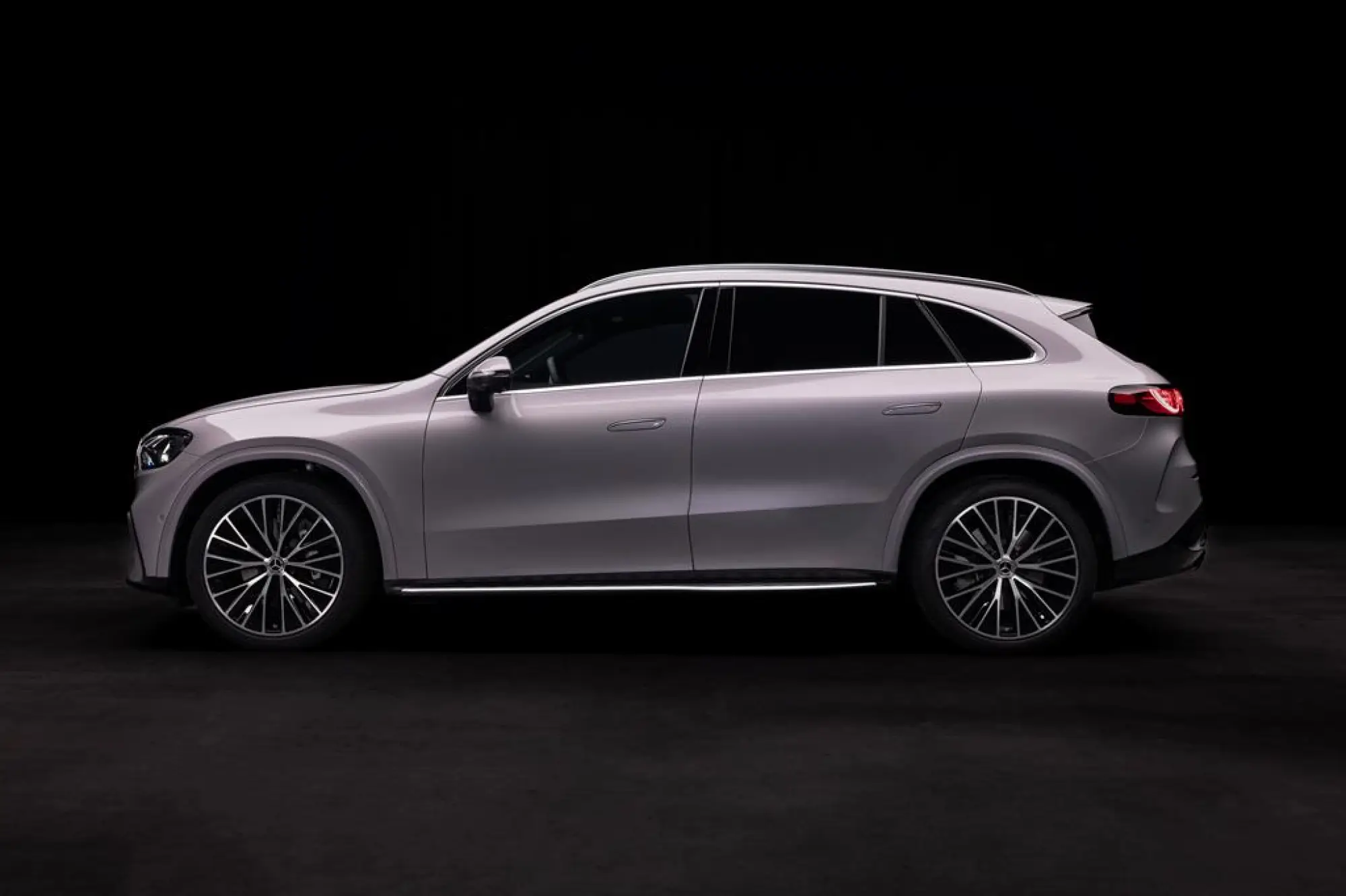 Mercedes GLC elettrica - 11