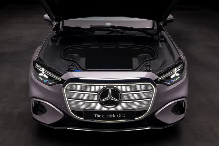 Mercedes GLC elettrica - 16