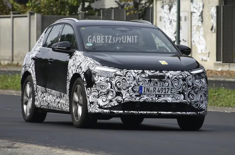 Audi Q4 e-tron 2026 - Foto spia 27-10-2025 - 7