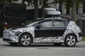 Audi Q4 e-tron 2026 - Foto spia 27-10-2025
