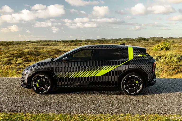 Kia EV4 GT - Prototipo - 4