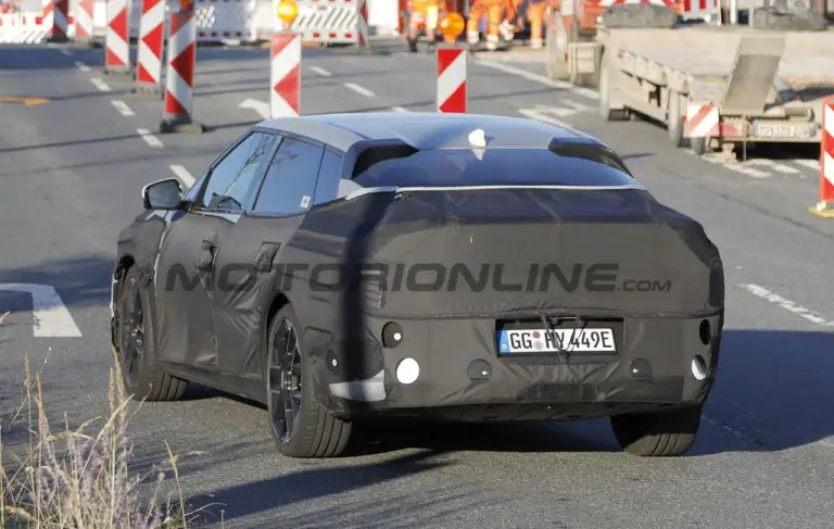 Kia EV4 GT - Foto spia 29-10-2025 - 9