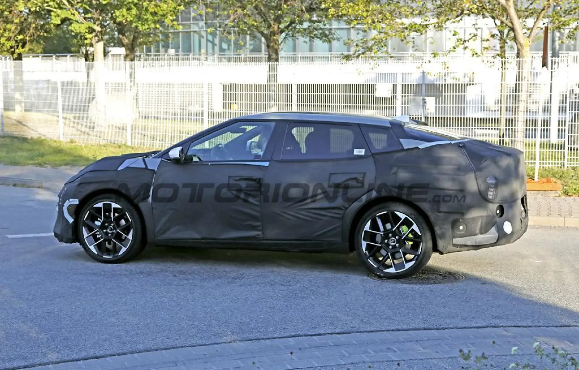 Kia EV4 GT - Foto spia 29-10-2025 - 5